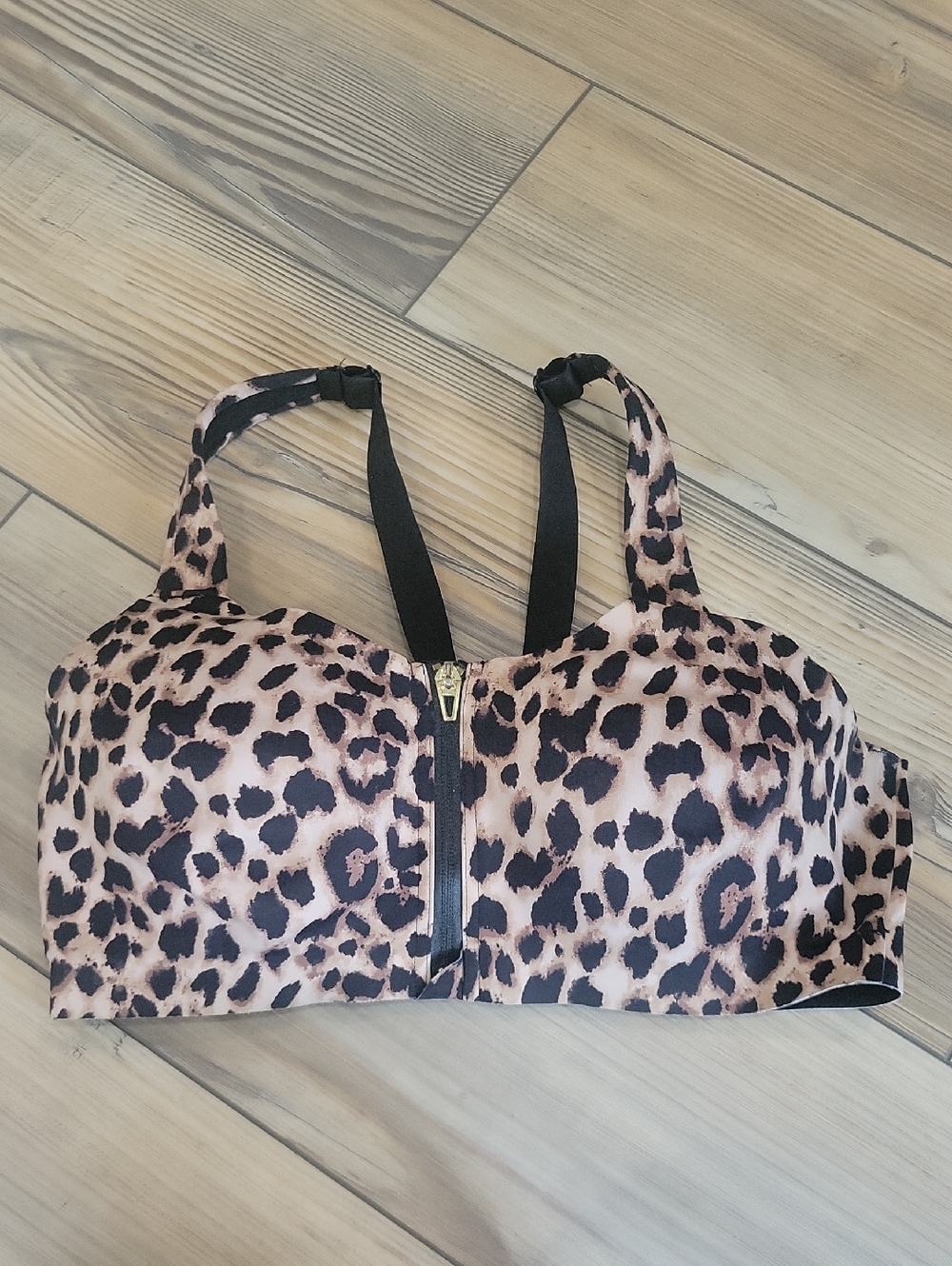 Victoria's Secret Knockout front-close Sport Bra 36D